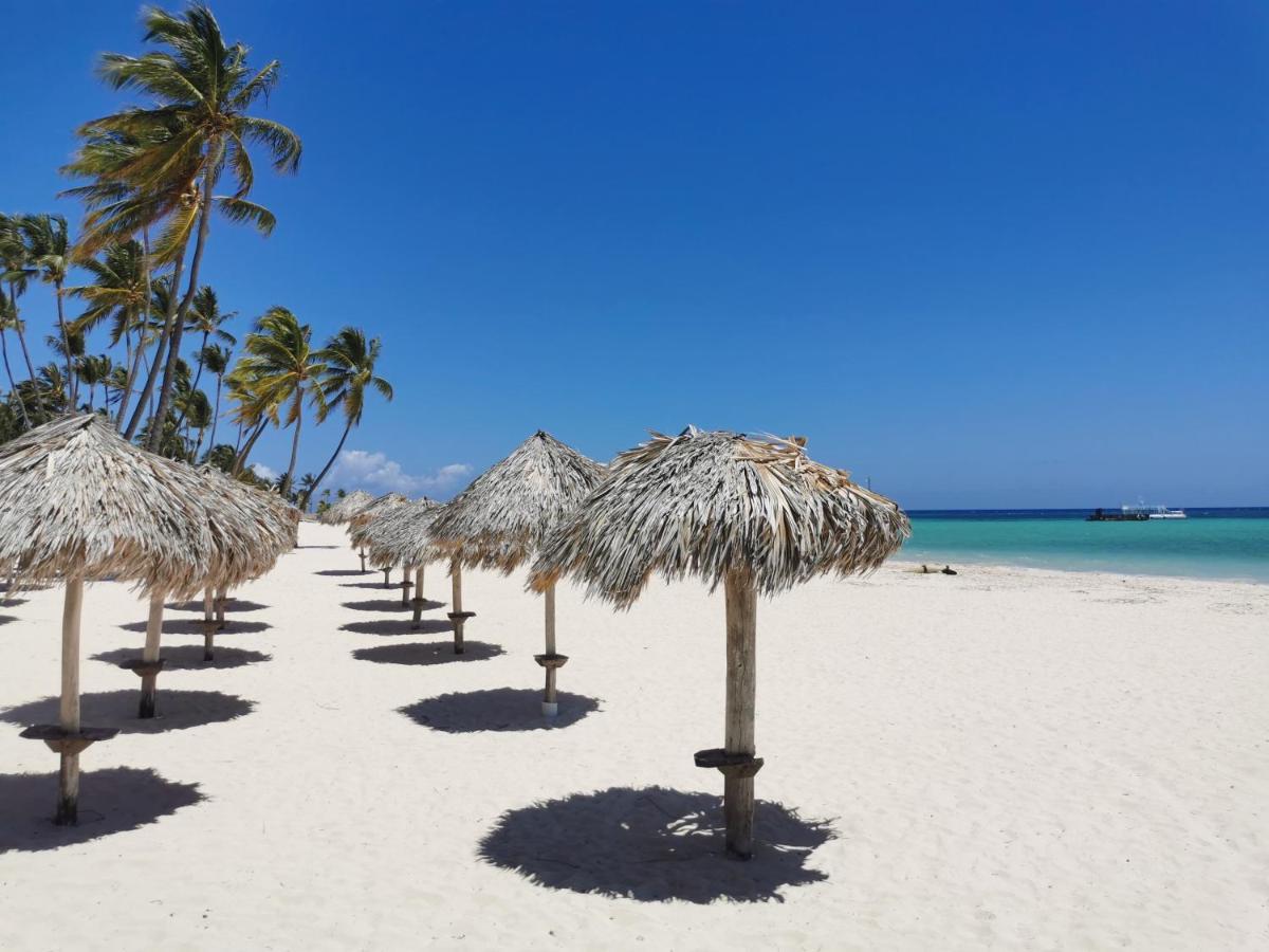 Sol Caribe Suites - Playa Los Corales - Beach Club, Wifi, Swimming Pool - Calle Aruba Пунта-Кана Екстер'єр фото